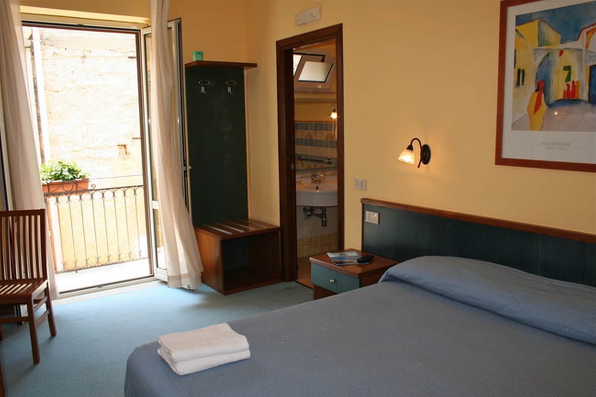 Hotel Clelia 우스티카 외부 사진